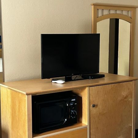 Ameristay Inn & Suites Waverly Kültér fotó
